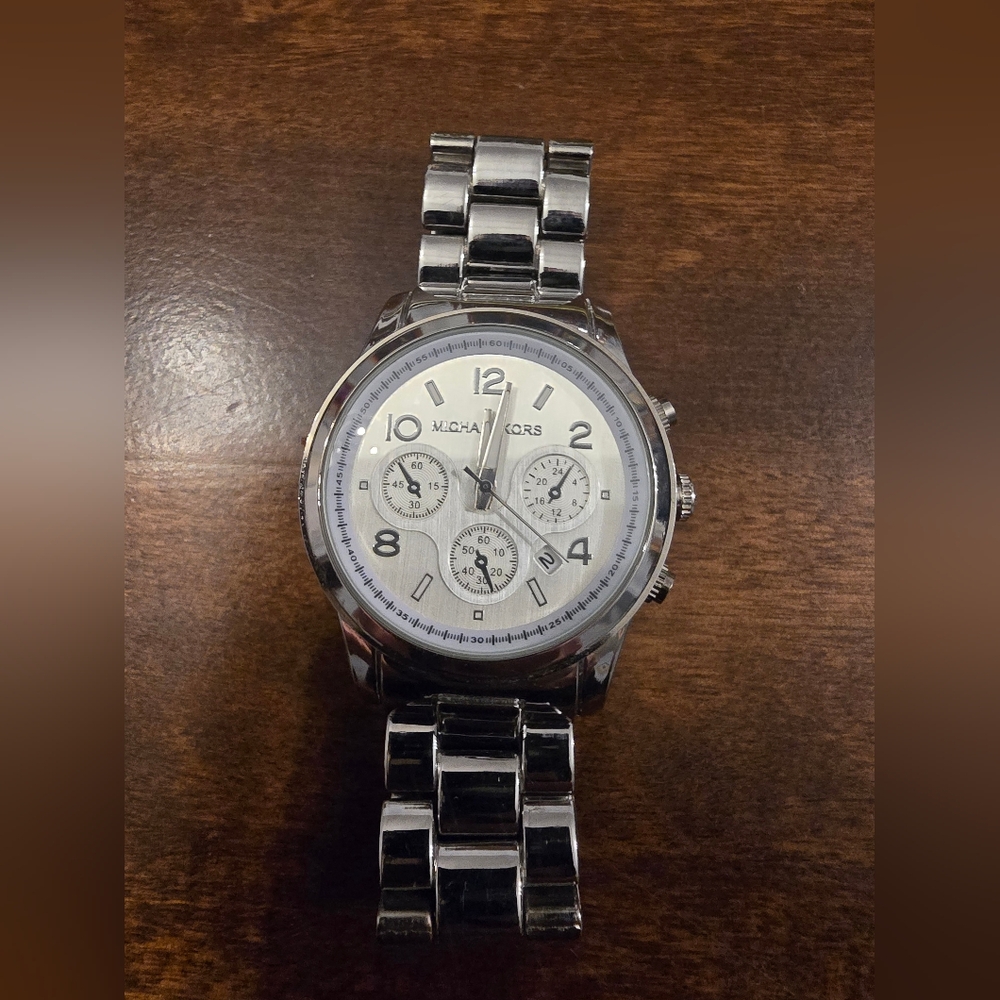 Michael Kors All Stainless Mk1038 Ladies Runway Chrono 38mm